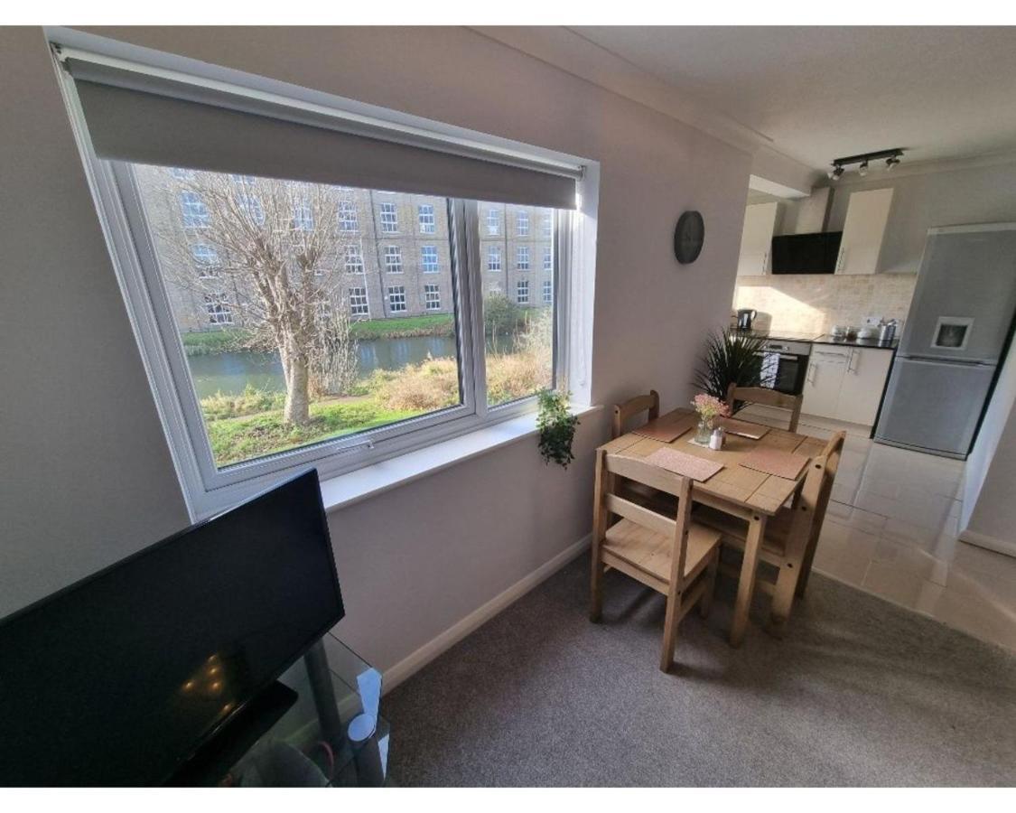 Canal Side Retreat - 2 Bedroom