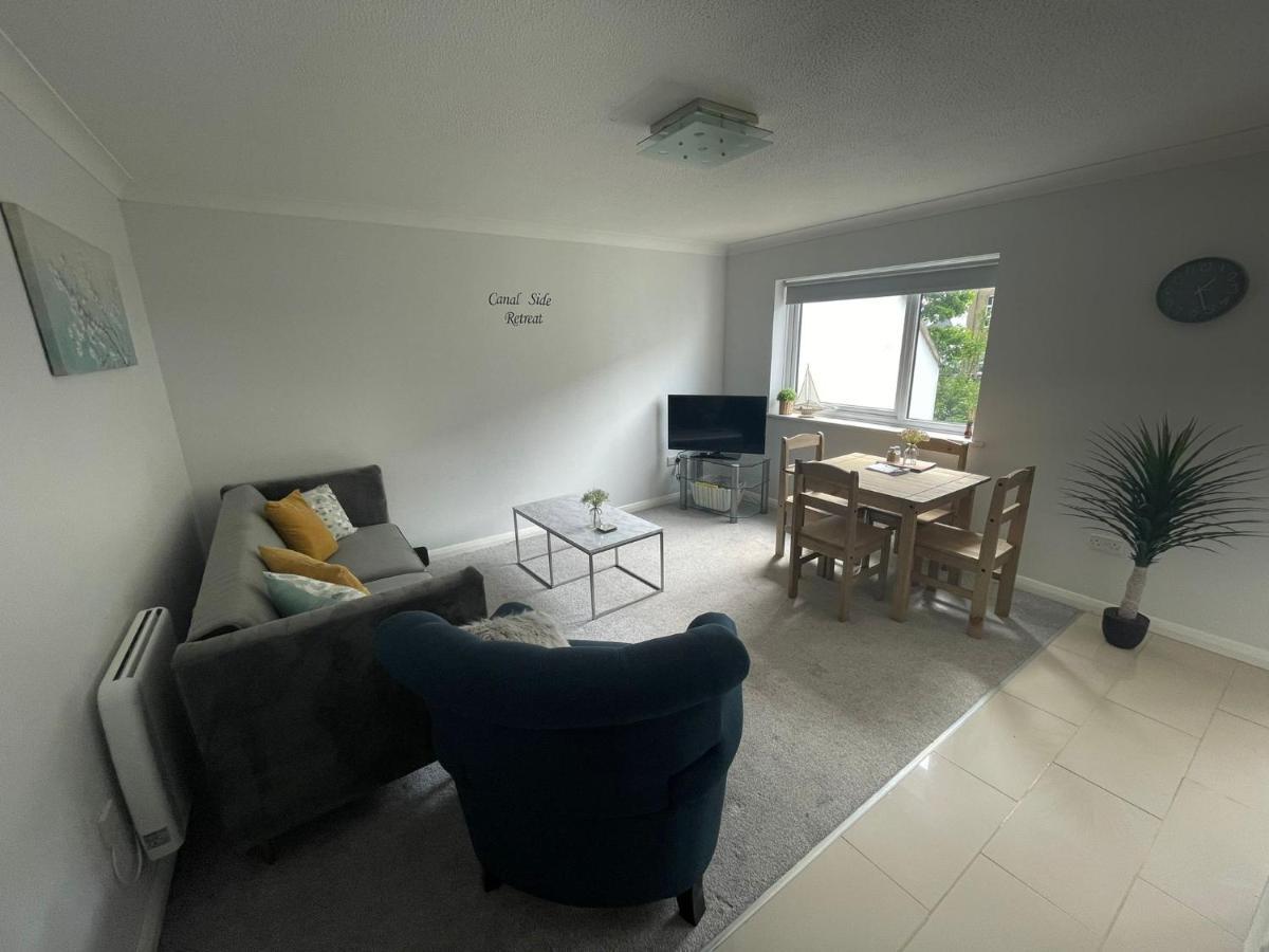 Apartment Canal Side Retreat - 2 Bedroom